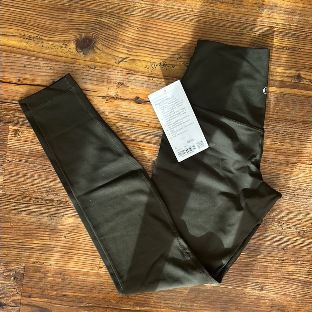 Lululemon Athletica Green Leggings Sleek Performance Bottoms